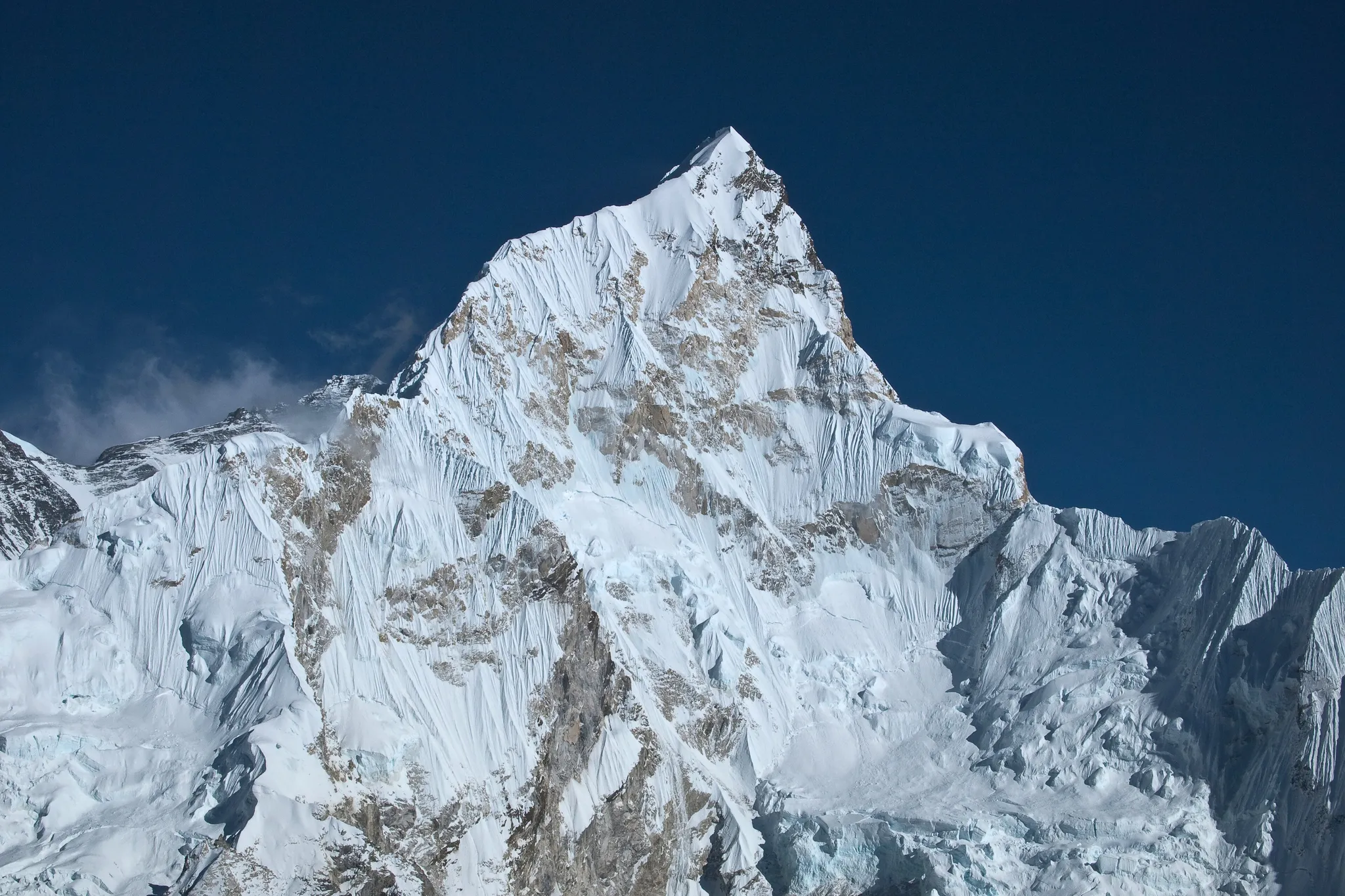 Nuptse, Nepal