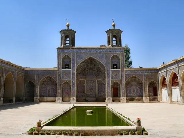 Mezquita de Nasir-al-Mulk, Irán