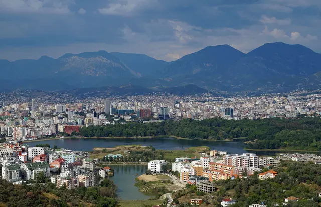Τίρανα, Αλβανία