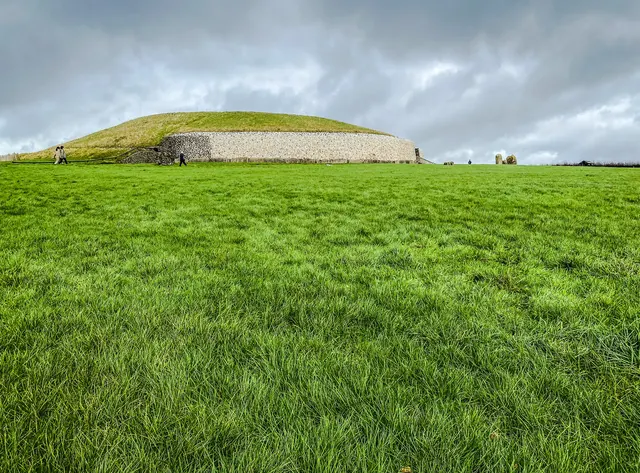 Brú na Bóinne, Irland